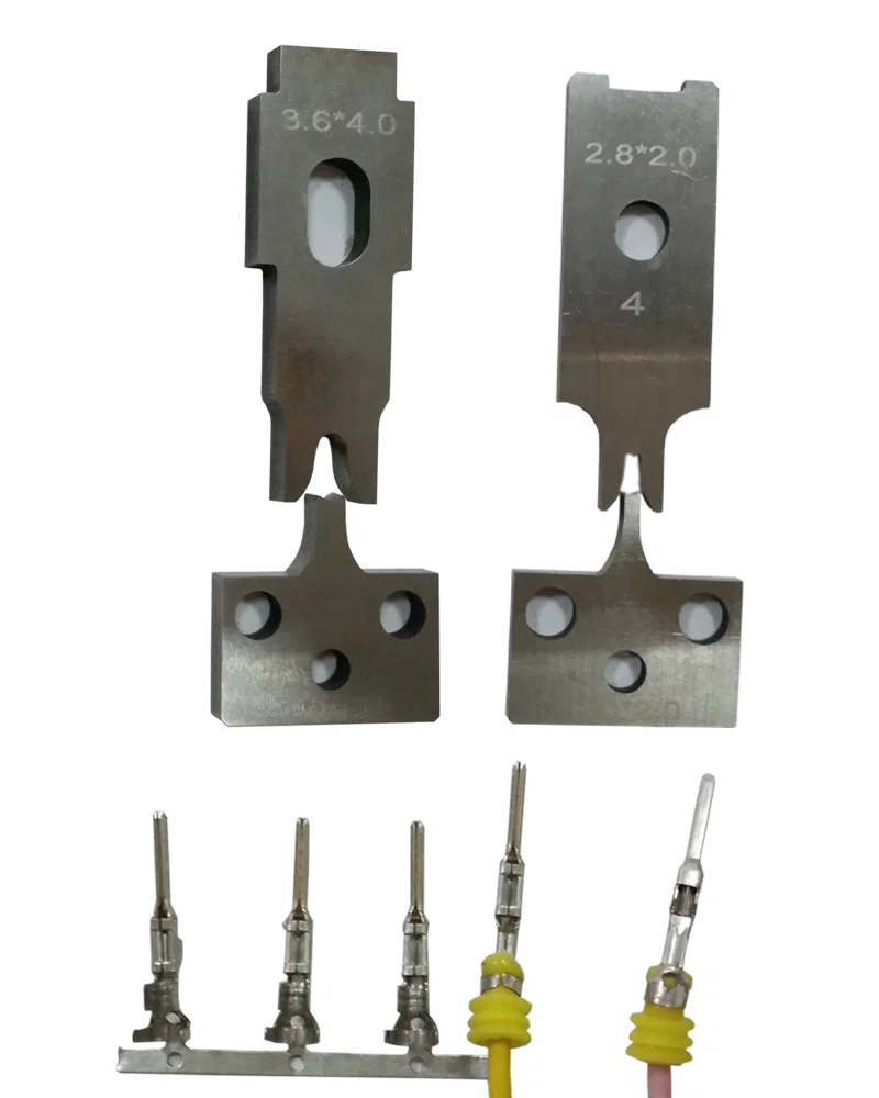 Anschluss-Crimpklinge, Anschluss-Crimpklinge und -schneider, Messerklingen und Schneider für das elektrische Crimpen von Anschlüssen