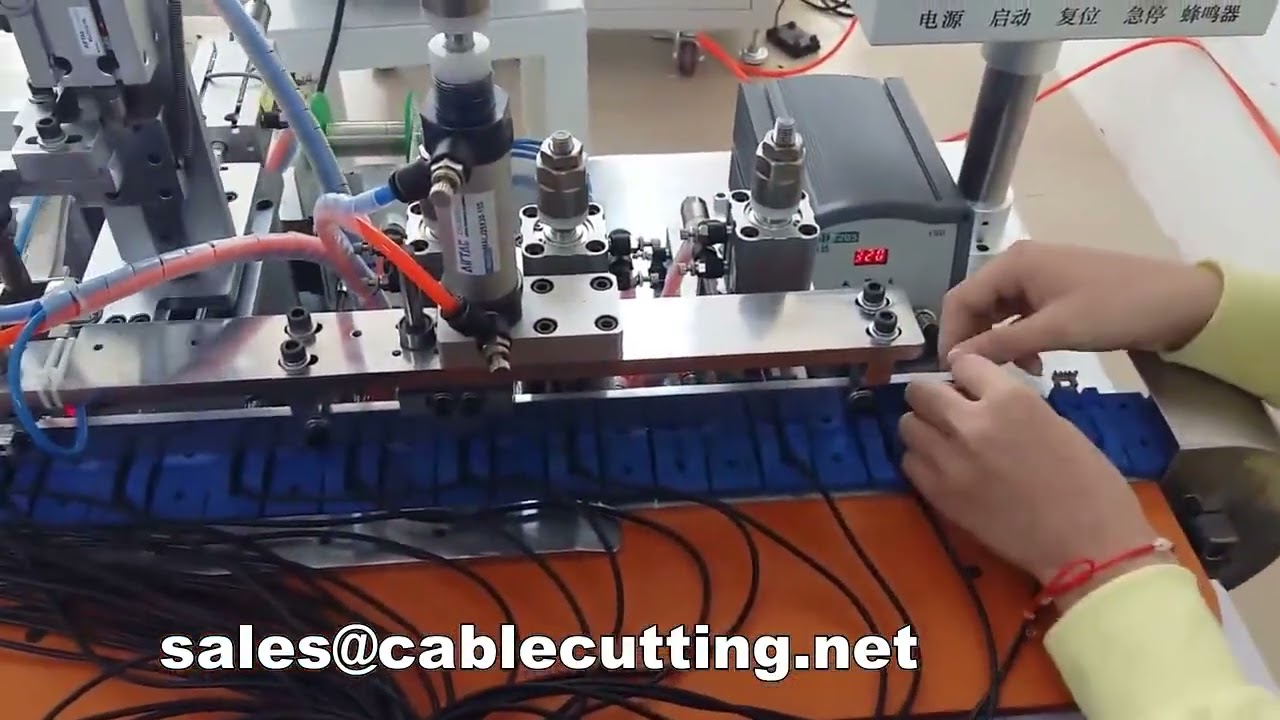 Automatische USB-Stecker-Lötmaschine WPM-121-AM – Präzision & Geschwindigkeit