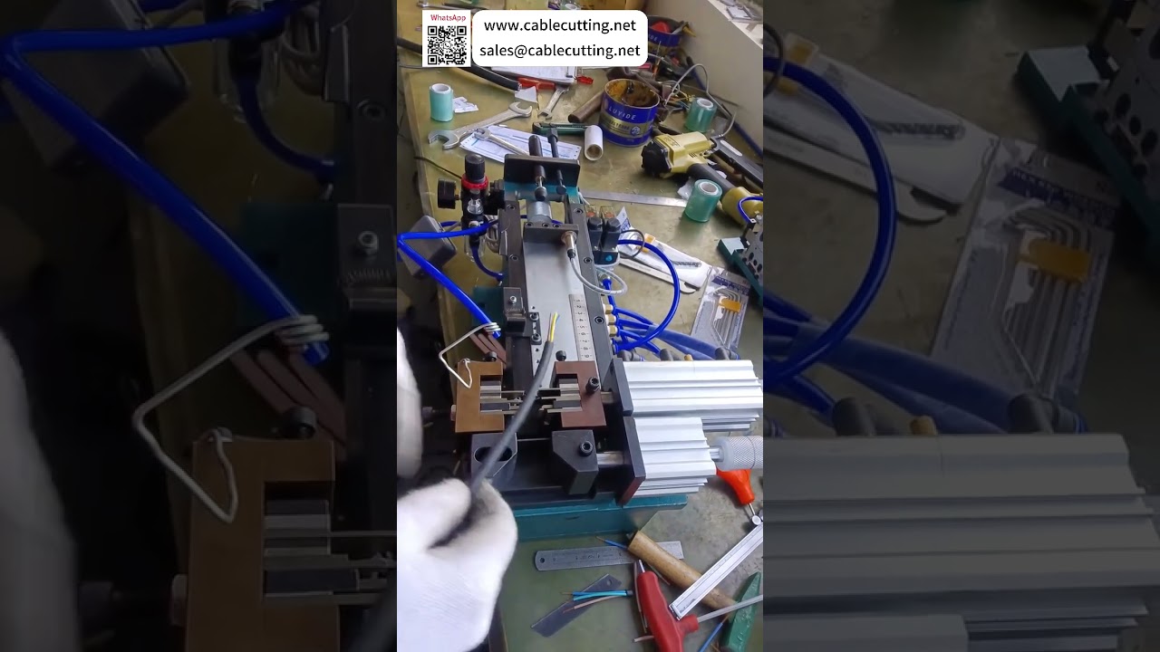 Vielseitige Ein-Klingen-Abisolierstation für Außenmantel und Innenadern – Kurzfassung