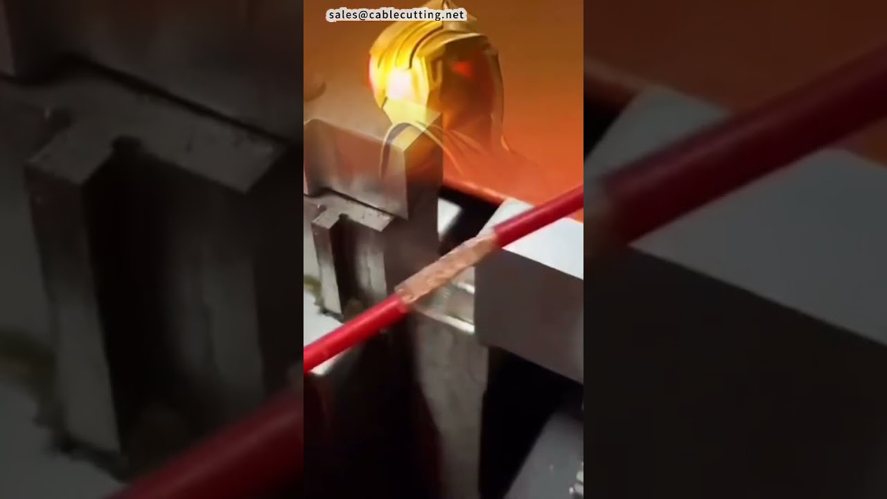 Lustiger Clip: Ultraman kauft ein Ultraschall-Schweißgerät #Fabrik #Maschine #CNC