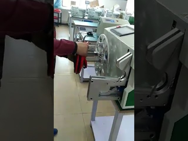 WPM 212L – Große Kabelwickel- und Bindemaschine für industrielle Verpackungsautomation