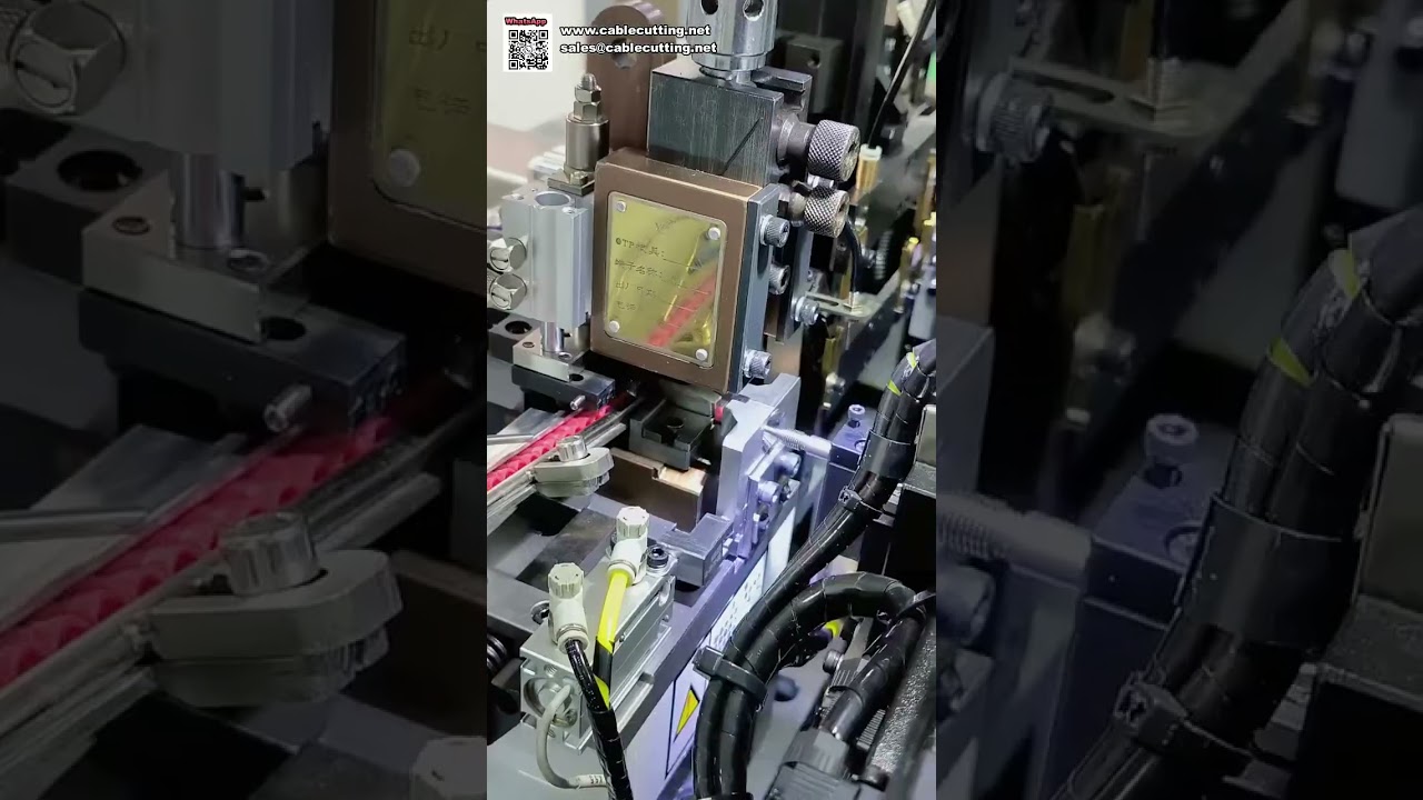 Automatische Krimpmaschine für lose Klemmen mit Vibrationswendelförderer – Kurzversion