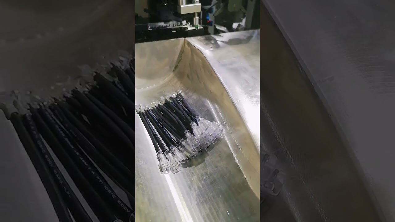Universelle Gehäuse-Einsetzmaschine der neuen Generation – flexibel und leistungsstark #Fabrik #Maschine
