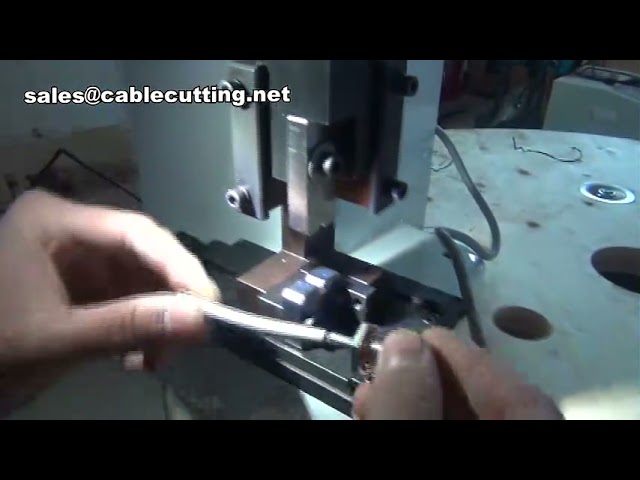Professionelle Crimpmaschine für Steckverbinder und Kabelbäume | Automatisierte Kabelverarbeitung