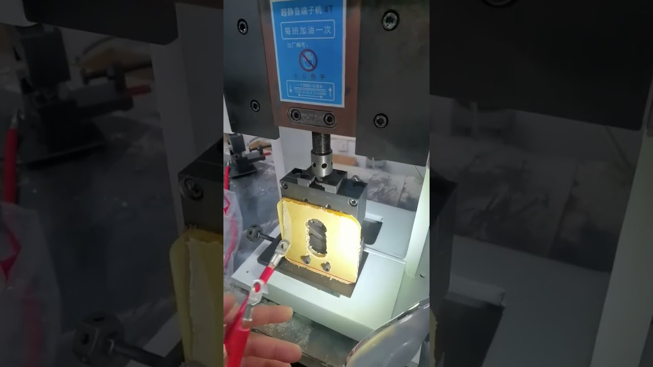 Kupferkabelschuhe crimpen: 4T Terminal Crimpmaschine mit hexagonaler Festmatrize | Werksausrüstung