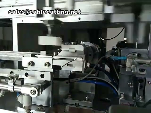 Vollautomatische Draht- und Kabelbearbeitungsmaschine: Schneiden, Abisolieren, Crimpen, Löten & Stecker einlegen
