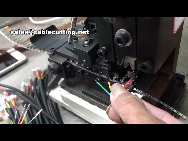 Crimpform-Applikator: Präzise Terminal-Crimpverbindungen für die Industrie
