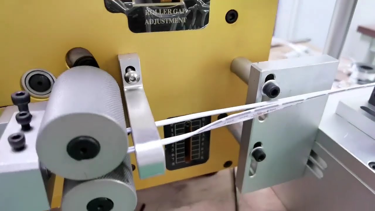 Computer-Abisolierautomat für Doppel- und Einzeldrähte – Präzises Schneiden & Spalten