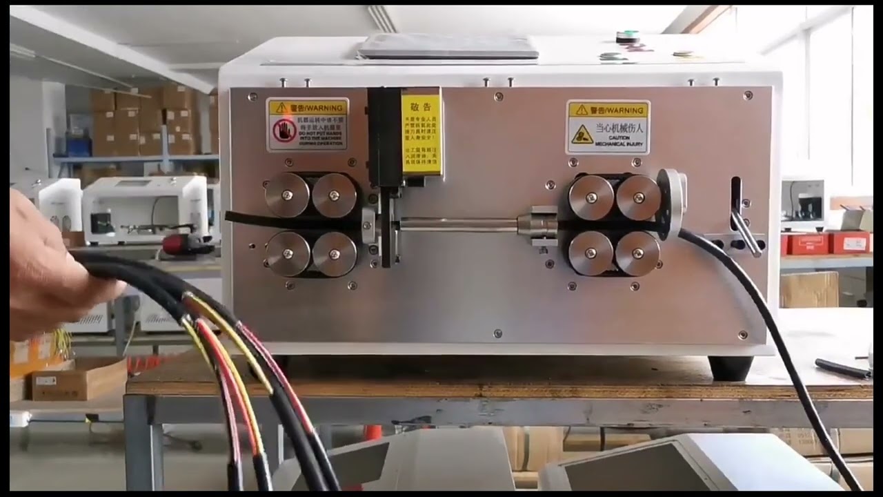Präzise 50mm² Servomotorische Kabelabisolier- und Schneidemaschine für Schwerlast