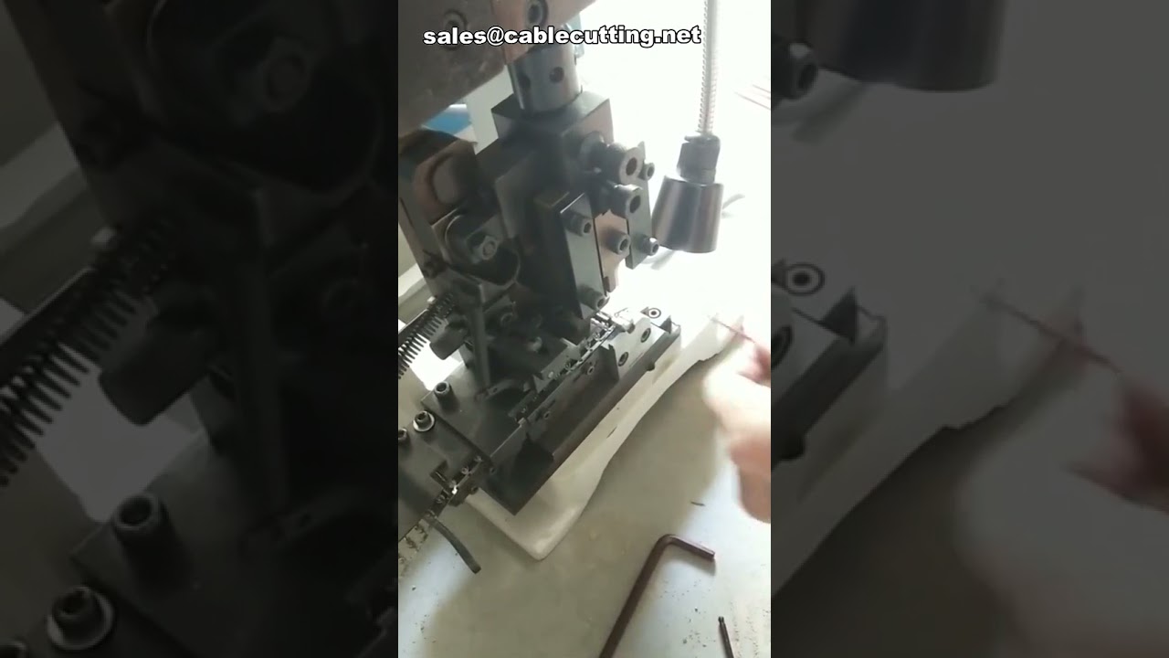Kabelschuh-Crimpmaschine – Leise und effizient für elektrische Verbindungen