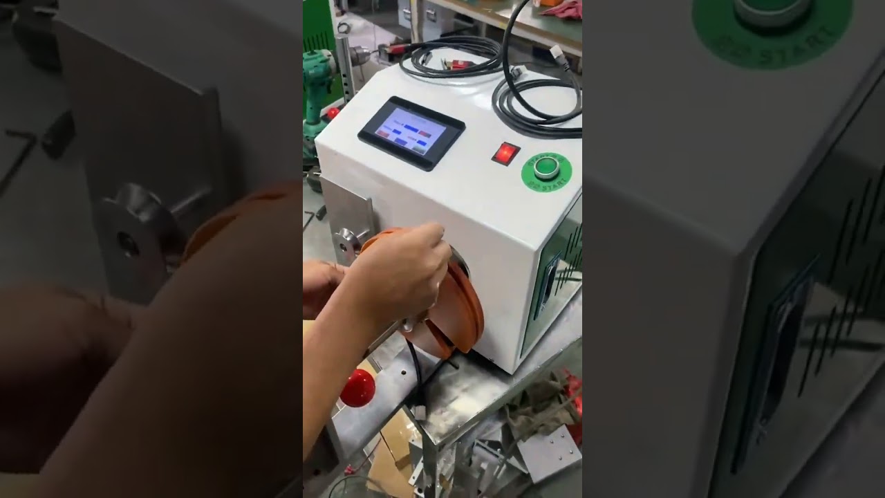 Automatische Traversenwickelmaschine für die Kabelbaumverarbeitung | Effiziente Fabrikautomatisierung