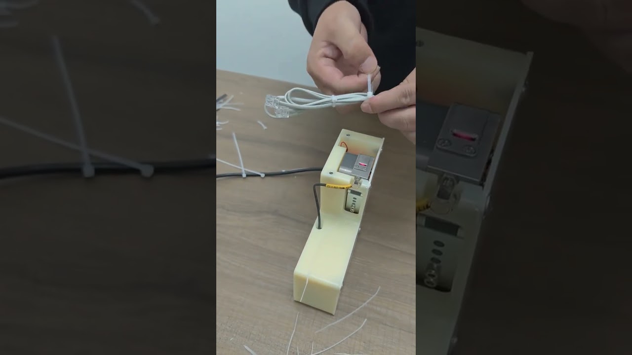 Kostenlose Muster für automatische Kabelbinder-Maschine, die Ihre individuellen Bündel automatisch festzieht und schneidet