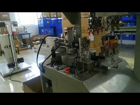 WPM CRT 02SL: Vollautomatische Schneid-Wickel-Bindemaschine für 3D-Druck-Filamente