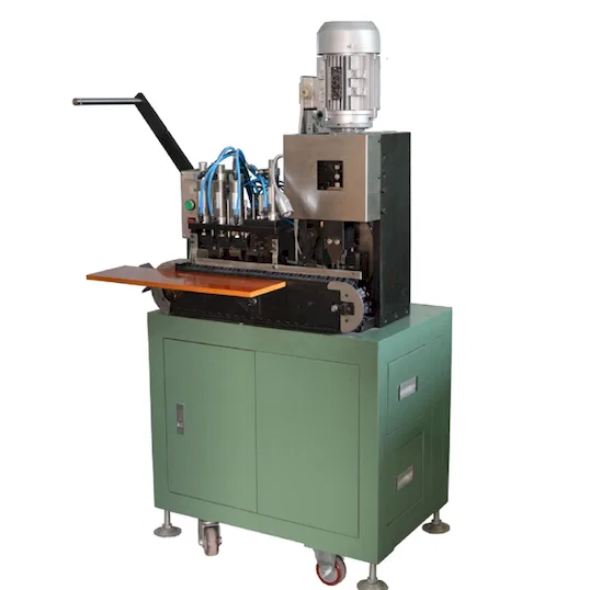 Automatische Anschlussklemmenmaschine WPM-203-E