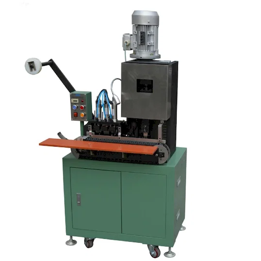 Automatische Anschlussklemmenmaschine WPM-203-D