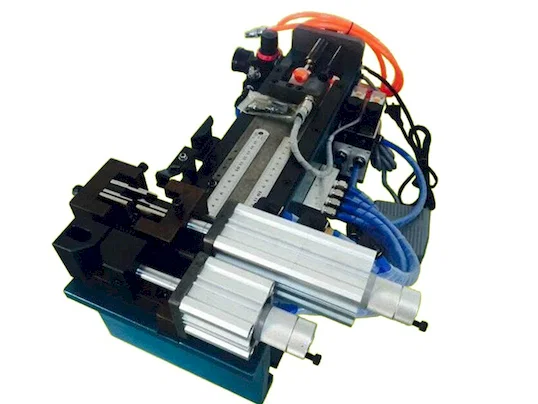 Pneumatische Mantelkabel-Abisoliermaschine WPM-660