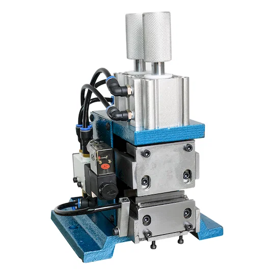 Vertikale pneumatische Drahtabisoliermaschine